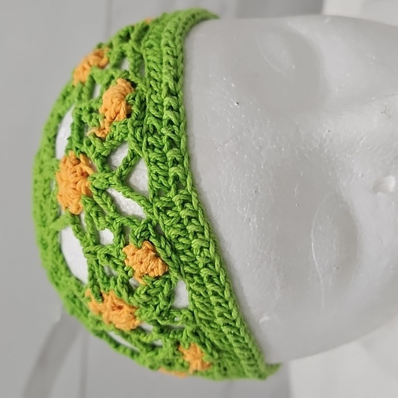 Free People Open Knit Crochet Skull Cap Beanie Hat Green w Orange Flowers - Picture 3 of 10